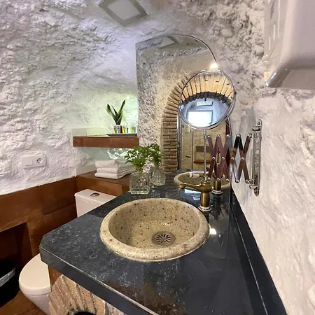 Cueva De David Vila *