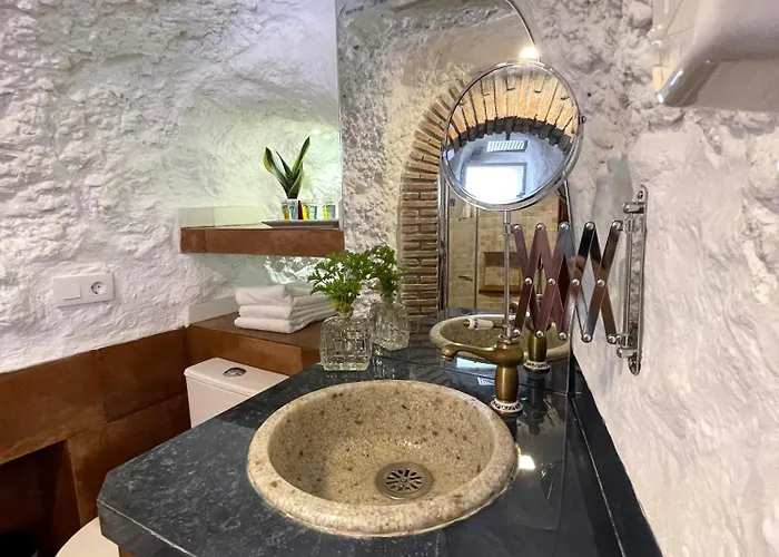 Cueva De David Villa *