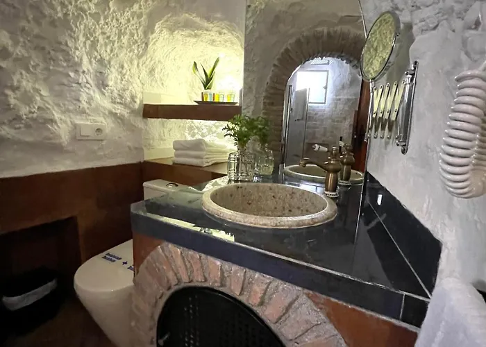 Cueva De David Grenade