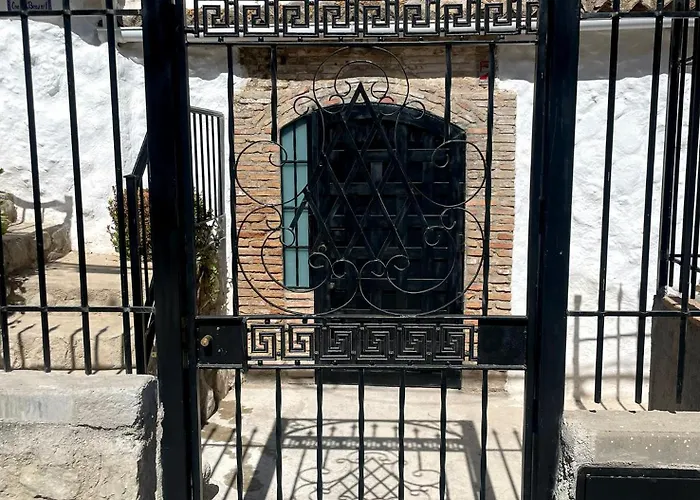 Cueva De David Villa