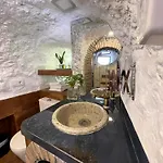 Cueva De David فيلة *