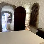 Cueva De David فيلة *
